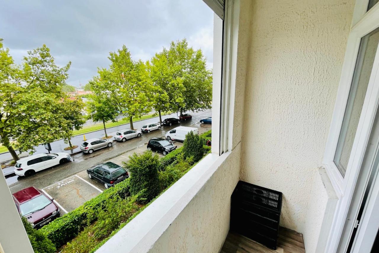 Luminous Apartment With Parking Near The City Center Cenon Exterior foto